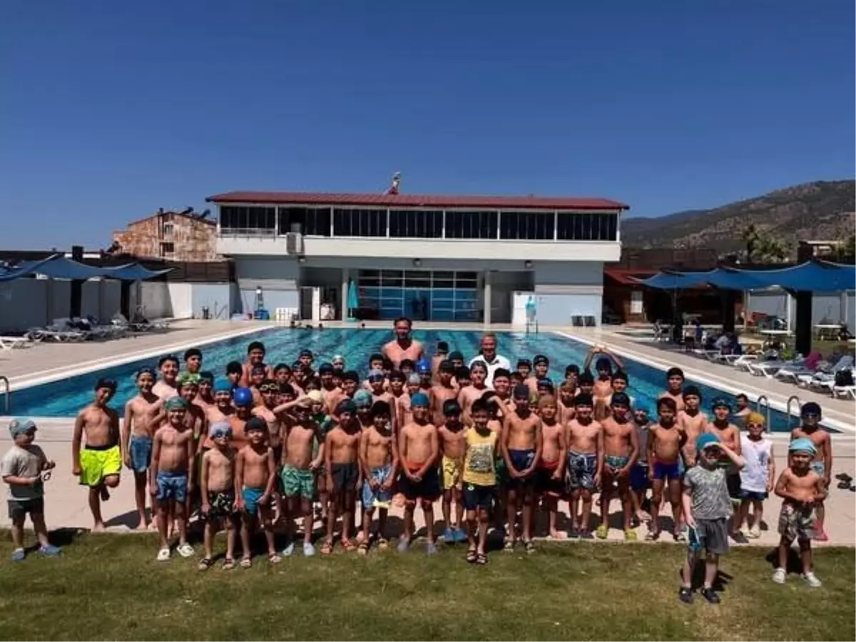 Buharkent Yaz Yüzme Kursları Başladı